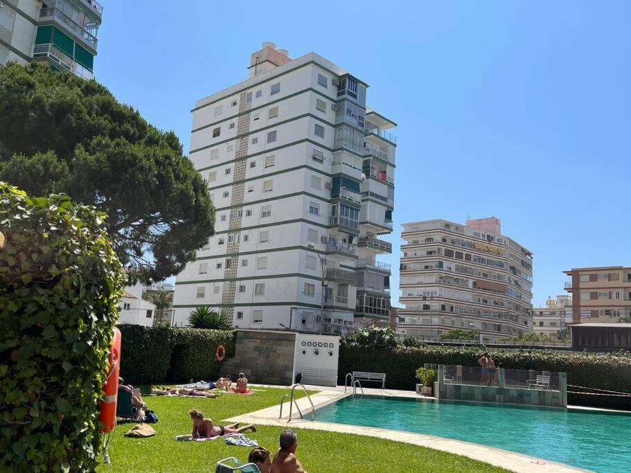 Apartamento Ginebra Torre Del Mar Buitenkant foto